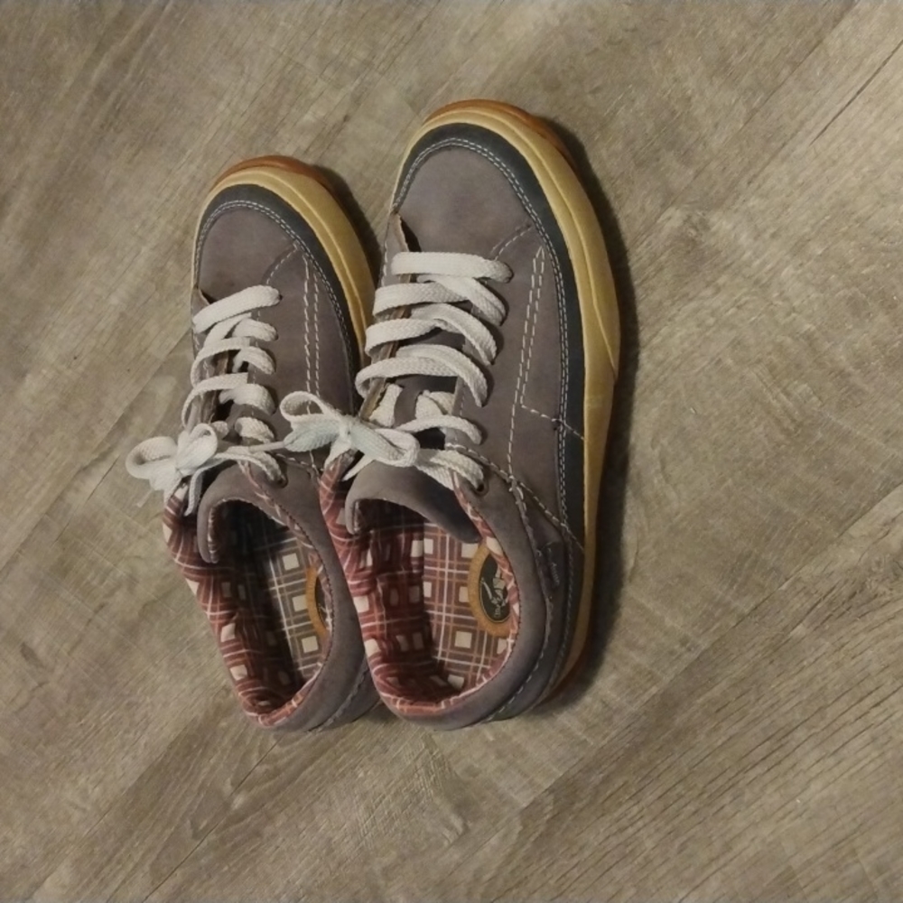 Simple size 8 antiskid